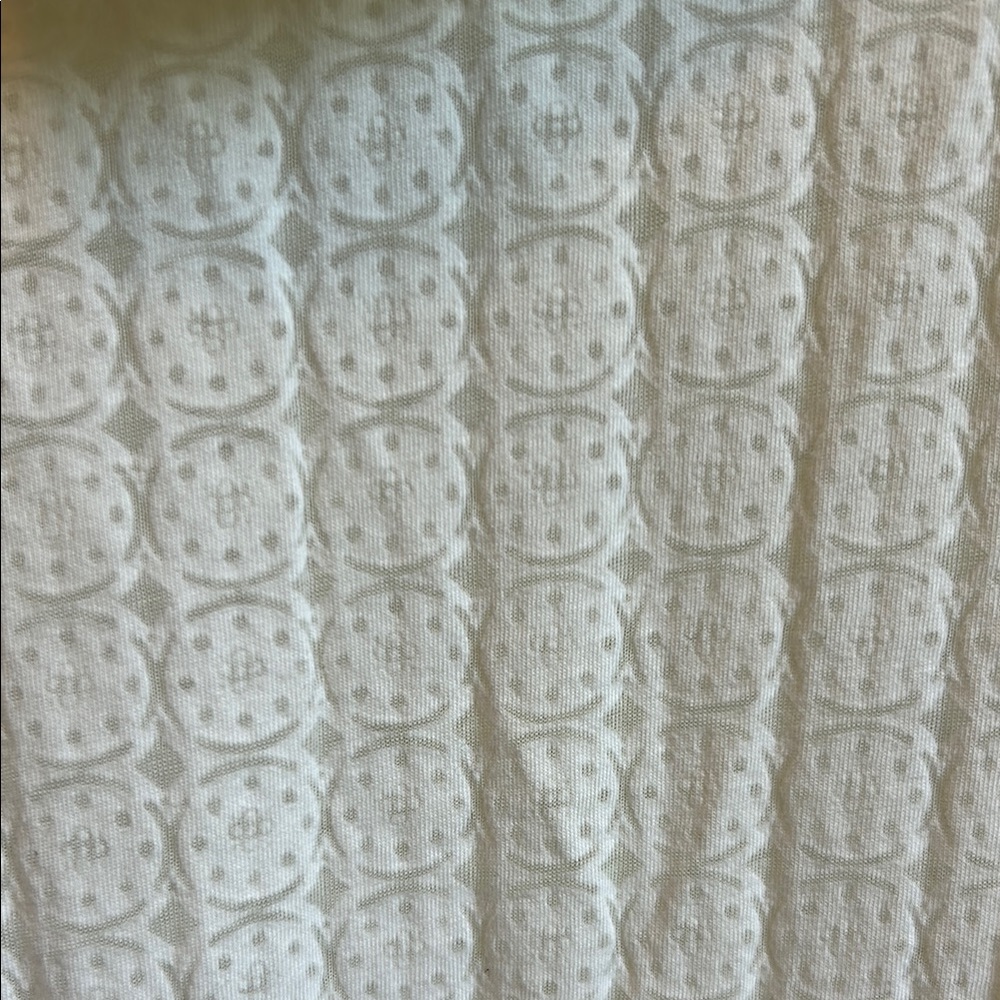 Lilka Hooded Off-White Textured Long Sleeve Top - Picture 3 of 3